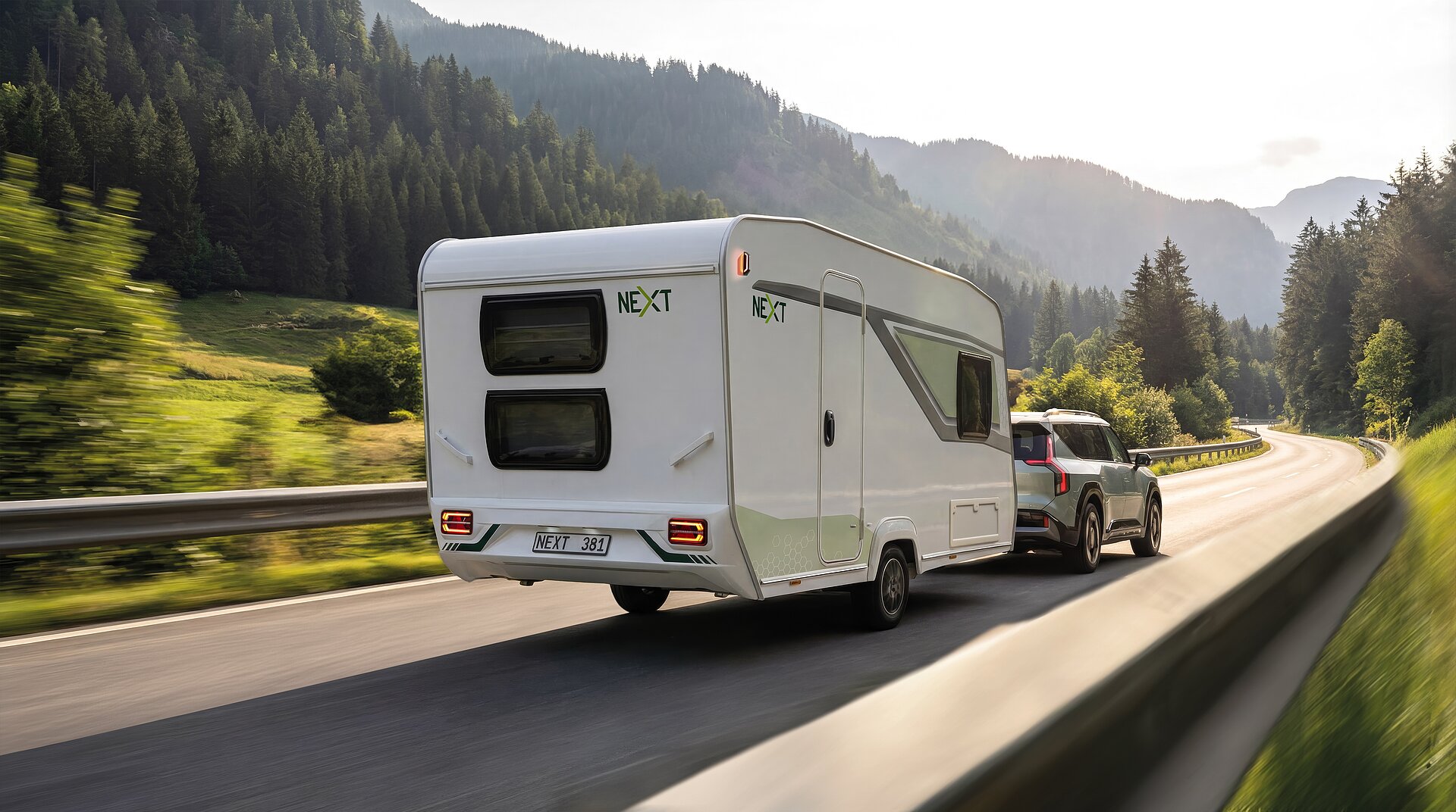 Caravan auf Autobahn mit Berge. Hintergrund ai generated